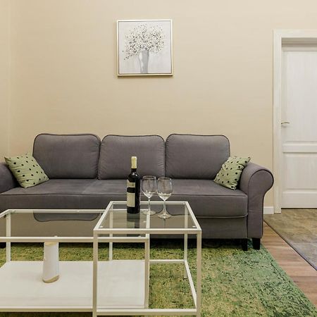 Beautiful Apartment In Heart Of Historical Center Timisoara Luaran gambar
