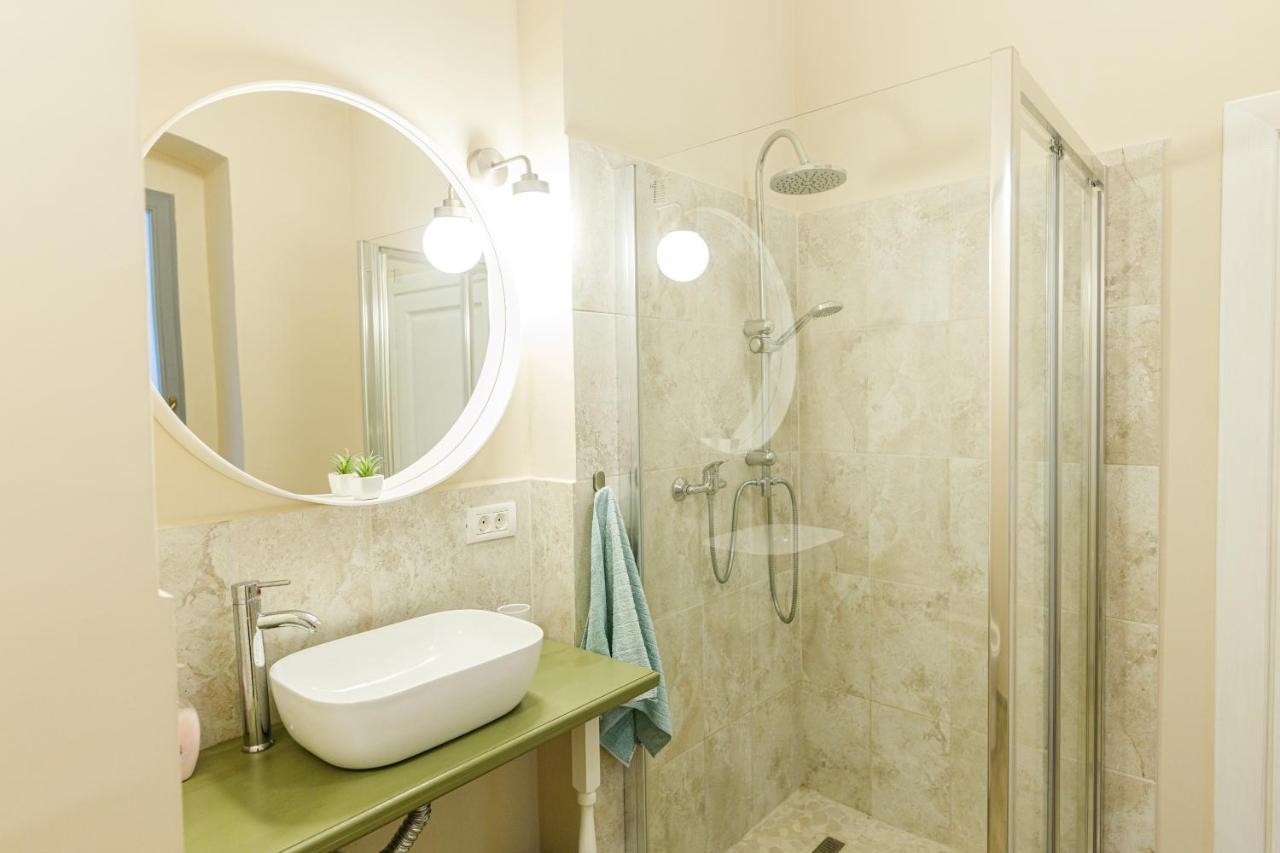 Beautiful Apartment In Heart Of Historical Center Timisoara Luaran gambar
