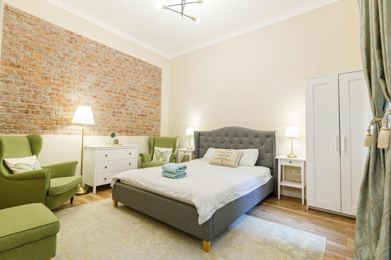 Beautiful Apartment In Heart Of Historical Center Timisoara Luaran gambar
