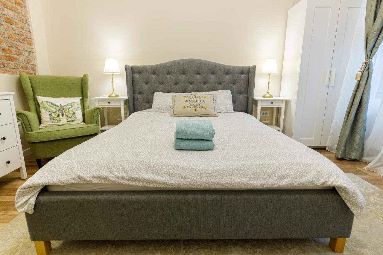Beautiful Apartment In Heart Of Historical Center Timisoara Luaran gambar